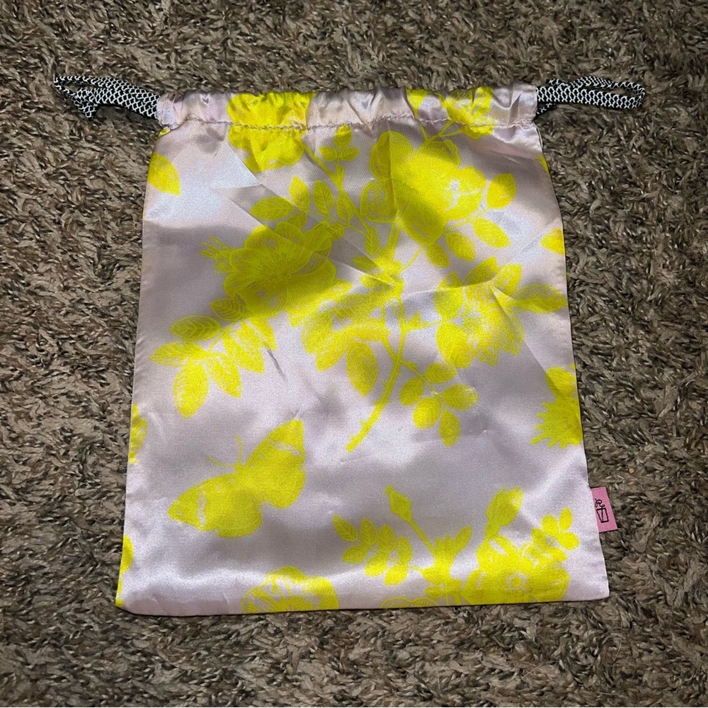 3/$10 Ipsy Makeup Bags